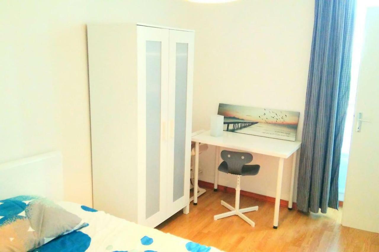 Appart Calme & Moderne Au Coeur De La Ville + Wifi ลาโรแชล ภายนอก รูปภาพ