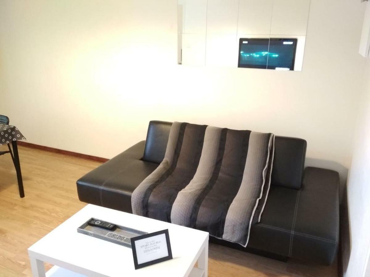 Appart Calme & Moderne Au Coeur De La Ville + Wifi ลาโรแชล ภายนอก รูปภาพ